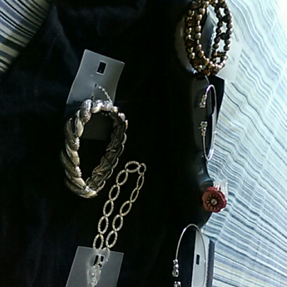 Fashion jewelry bundle great for gifts